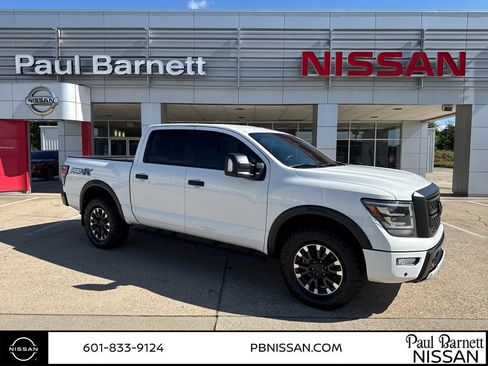 Used 2023 Nissan Titan PRO-4X w/ Pro-4x Convenience Package AWD/4WD image 1