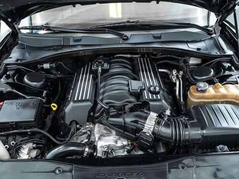 Used 2019 Dodge Charger Scat Pack w/ Dynamics Package RWD image 31