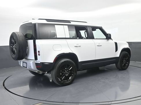Used 2025 Land Rover Defender 110 S AWD/4WD image 6