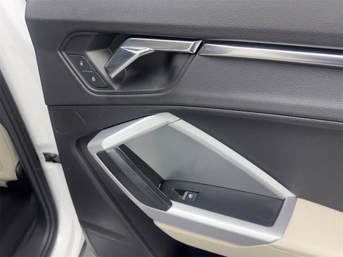 Used 2022 Audi Q3 2.0T Premium w/ Convenience Package image 44