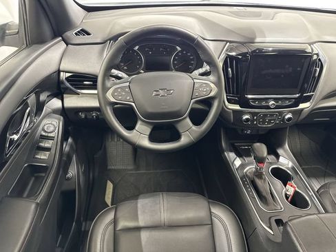 Used 2023 Chevrolet Traverse RS w/ LPO, Floor Liner Package AWD/4WD image 16