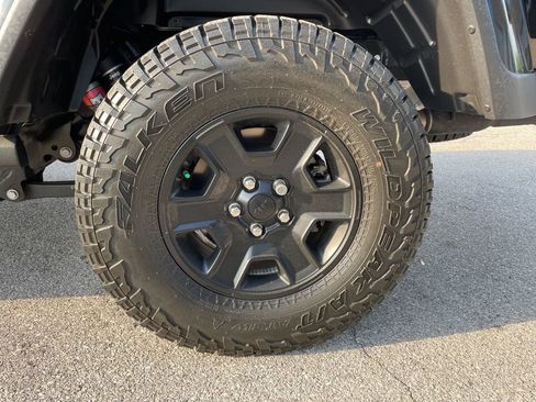 Used 2022 Jeep Gladiator Mojave image 19