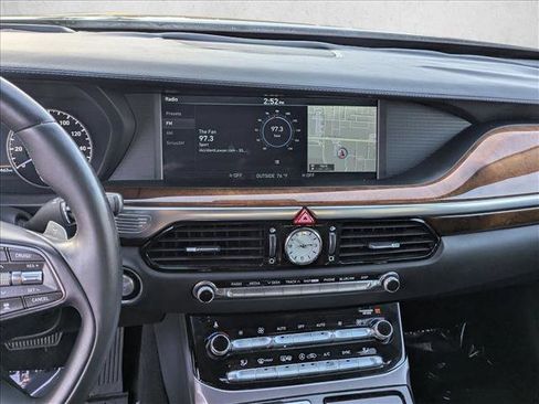 Used 2017 Genesis G90 3.3T Premium image 13