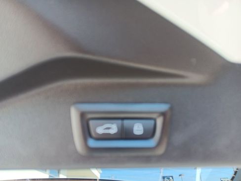 New 2026 BMW X5 xDrive40i w/ Climate Comfort Package image 9