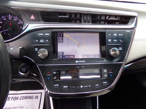 Used 2014 Toyota Avalon Limited image 13