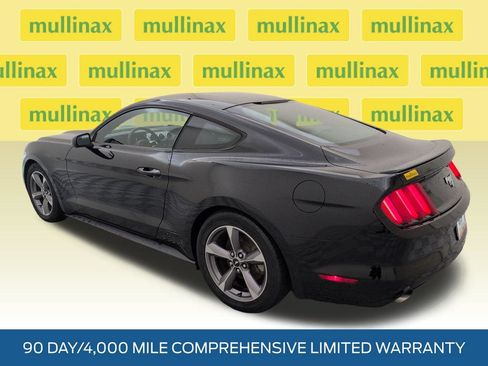 Used 2017 Ford Mustang Coupe RWD image 9