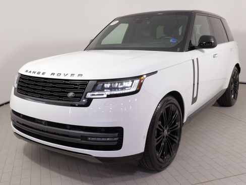 Used 2024 Land Rover Range Rover SE AWD/4WD image 5