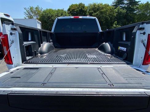 Certified 2022 Ford F150 XLT w/ Equipment Group 302A High image 11