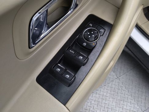 Used 2014 Ford Taurus SE FWD image 27