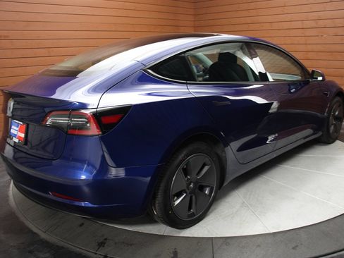 Used 2023 Tesla Model 3 Standard Range image 18