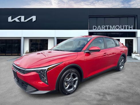 Used 2025 Kia K4 FWD image 1