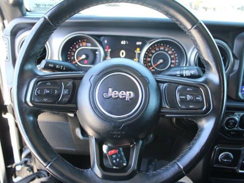 Used 2022 Jeep Gladiator Sport AWD/4WD image 23