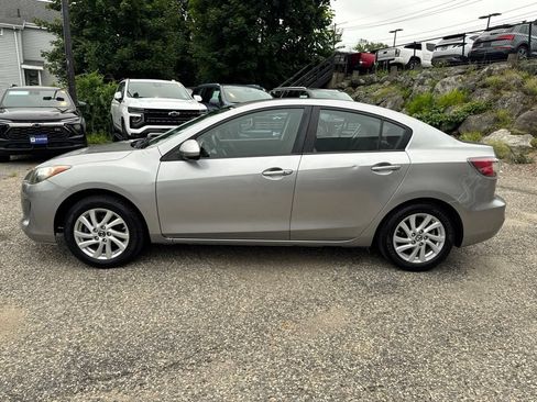 Used 2013 MAZDA MAZDA3 i Touring FWD image 2