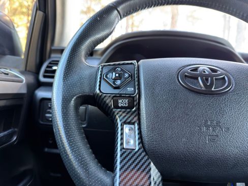 Used 2018 Toyota 4Runner SR5 image 24