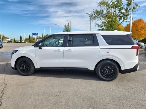 New 2026 Kia Carnival image 7