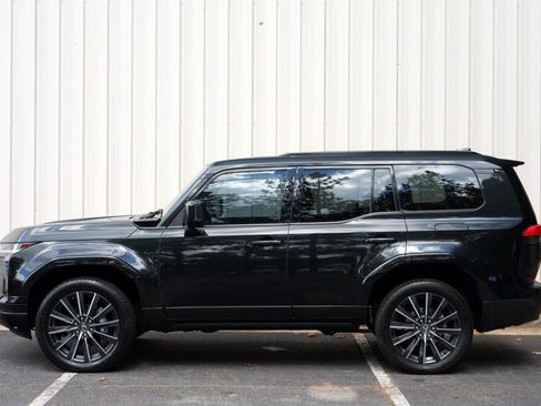 Used 2024 Lexus GX 550 w/ Cold Area Package AWD/4WD image 53