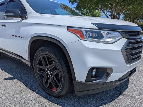 Used 2021 Chevrolet Traverse Premier w/ Redline Edition FWD image 10
