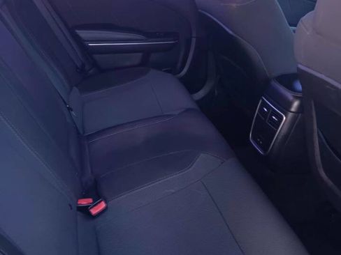 Used 2015 Dodge Charger SXT image 9