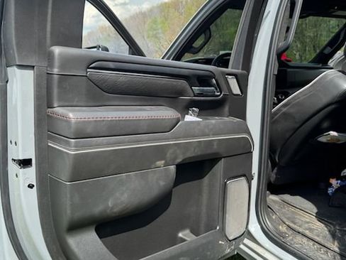 Used 2024 GMC Sierra 2500 AT4X image 15