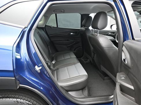 Used 2024 Chevrolet Trax LT FWD image 33