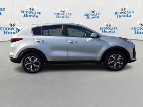 Used 2022 Kia Sportage LX image 9