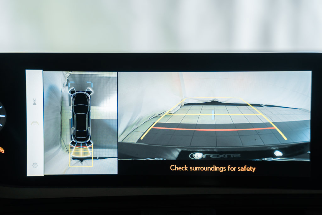 Used 2024 Lexus ES 350 w/ Accessory Package (Z2) FWD image 45