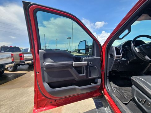 Used 2022 Ford F250 Platinum w/ FX4 Off-Road Package AWD/4WD image 14