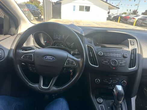 Used 2016 Ford Focus SE w/ Equipment Group 201A FWD image 34