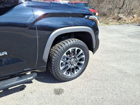 Used 2023 Toyota Tundra Limited image 11