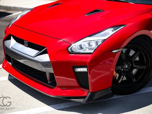 Used 2019 Nissan GT-R Track Edition AWD/4WD image 5