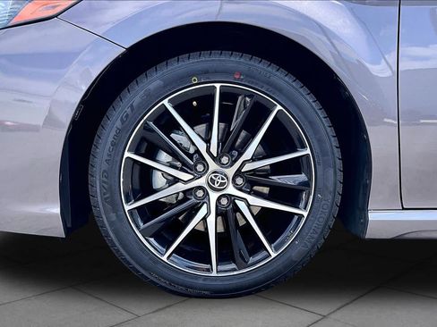 Used 2023 Toyota Camry SE w/ Convenience Package FWD image 10
