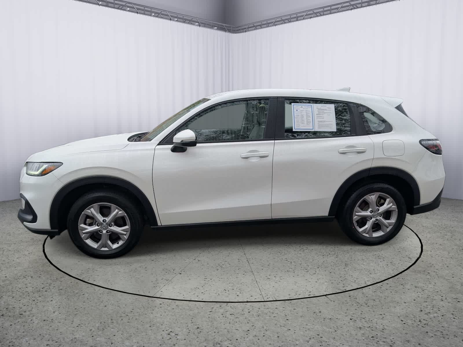 Certified 2025 Honda HR-V LX image 6