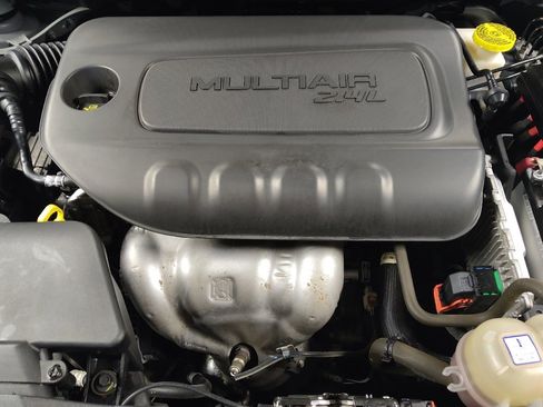 Used 2020 Jeep Cherokee Latitude Plus image 30