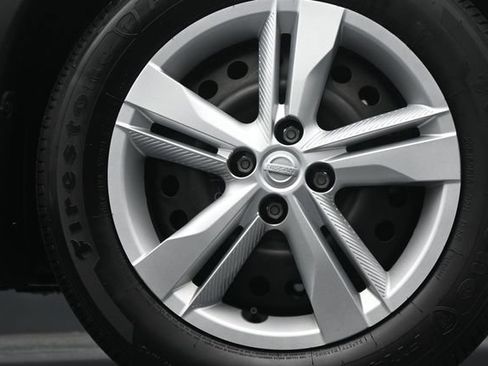 Used 2025 Nissan Kicks Play S FWD image 9