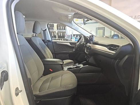 Used 2022 Ford Escape SE w/ Convenience Package image 31