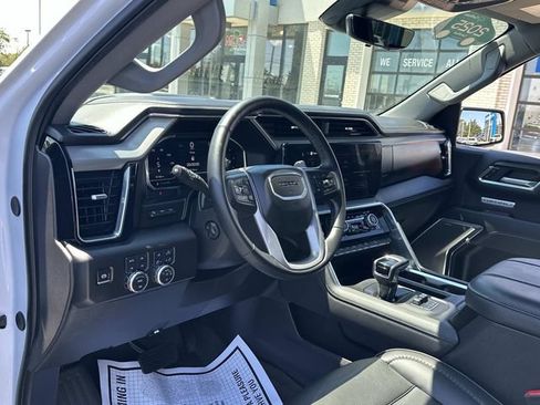 Used 2025 GMC Sierra 1500 Denali w/ Denali Reserve Package AWD/4WD image 9