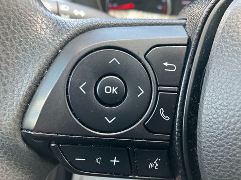 Used 2020 Toyota RAV4 LE w/ All Weather Liner Package AWD/4WD image 16