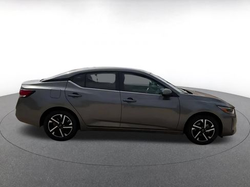 Used 2025 Nissan Sentra SV FWD image 15