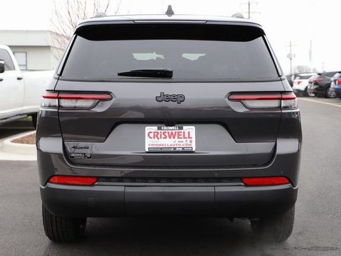 New 2025 Jeep Grand Cherokee L Altitude image 4