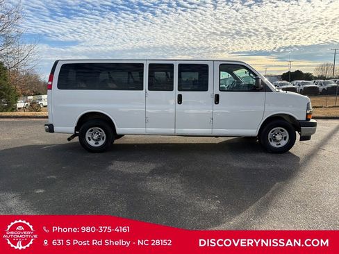 Used 2017 Chevrolet Express 3500 LT w/ LT Preferred Equipment Group image 6