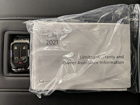 Used 2021 Chevrolet Silverado 2500 LTZ w/ LTZ Plus Package image 31