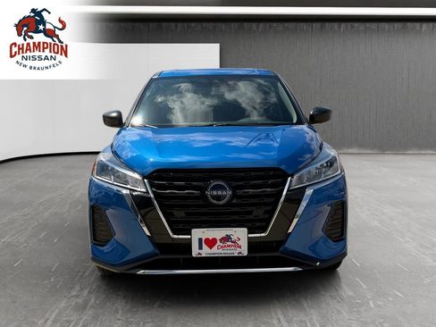 Used 2025 Nissan Kicks Play S FWD image 8