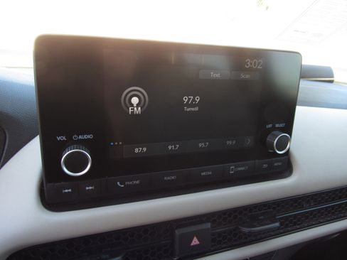 Certified 2024 Honda HR-V LX image 18