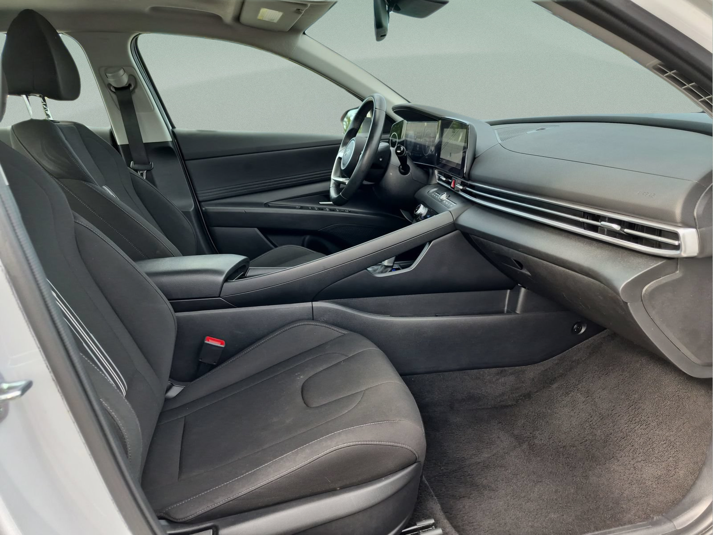 Used 2025 Hyundai Elantra SEL FWD image 20