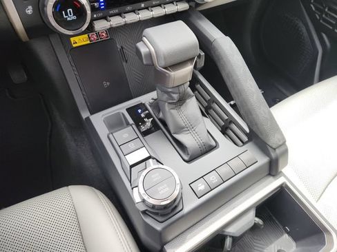 New 2026 Toyota Tacoma Limited AWD/4WD image 19