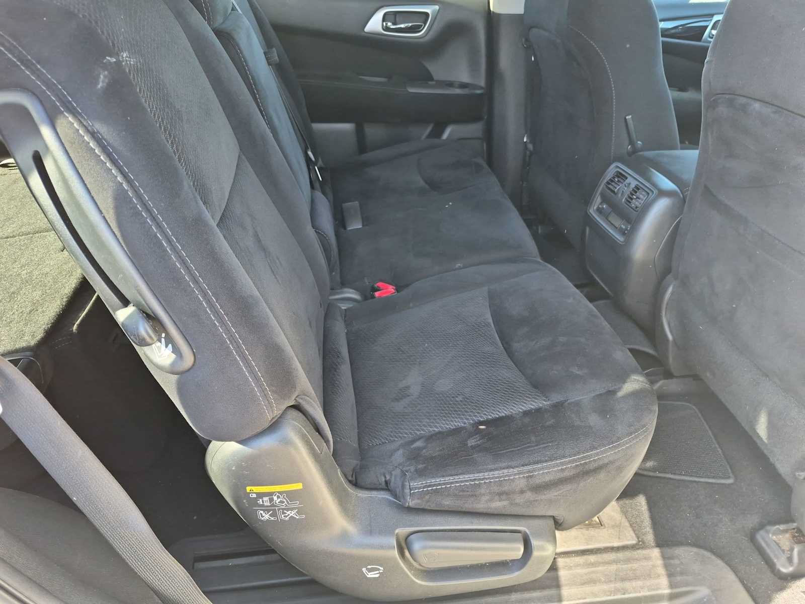 Used 2016 Nissan Pathfinder SV AWD/4WD image 19