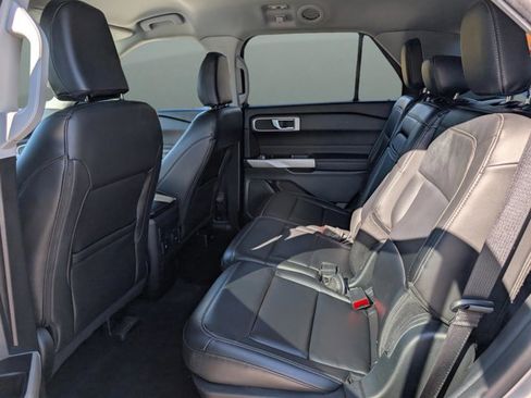 Used 2024 Ford Explorer XLT w/ Equipment Group 202A image 10