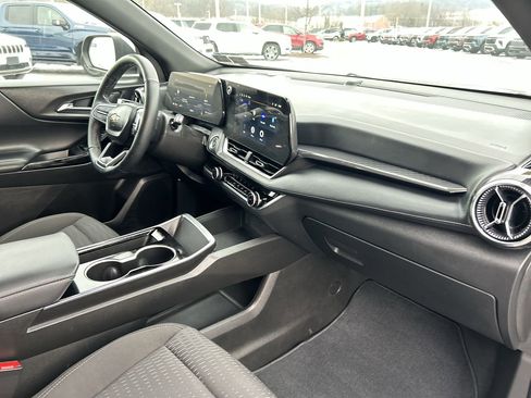 Used 2025 Chevrolet Equinox LT image 15