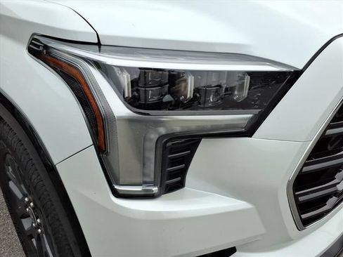 Used 2023 Toyota Sequoia Platinum AWD/4WD image 3