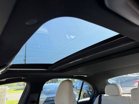 Used 2025 Mercedes-Benz C 300 Sedan image 30